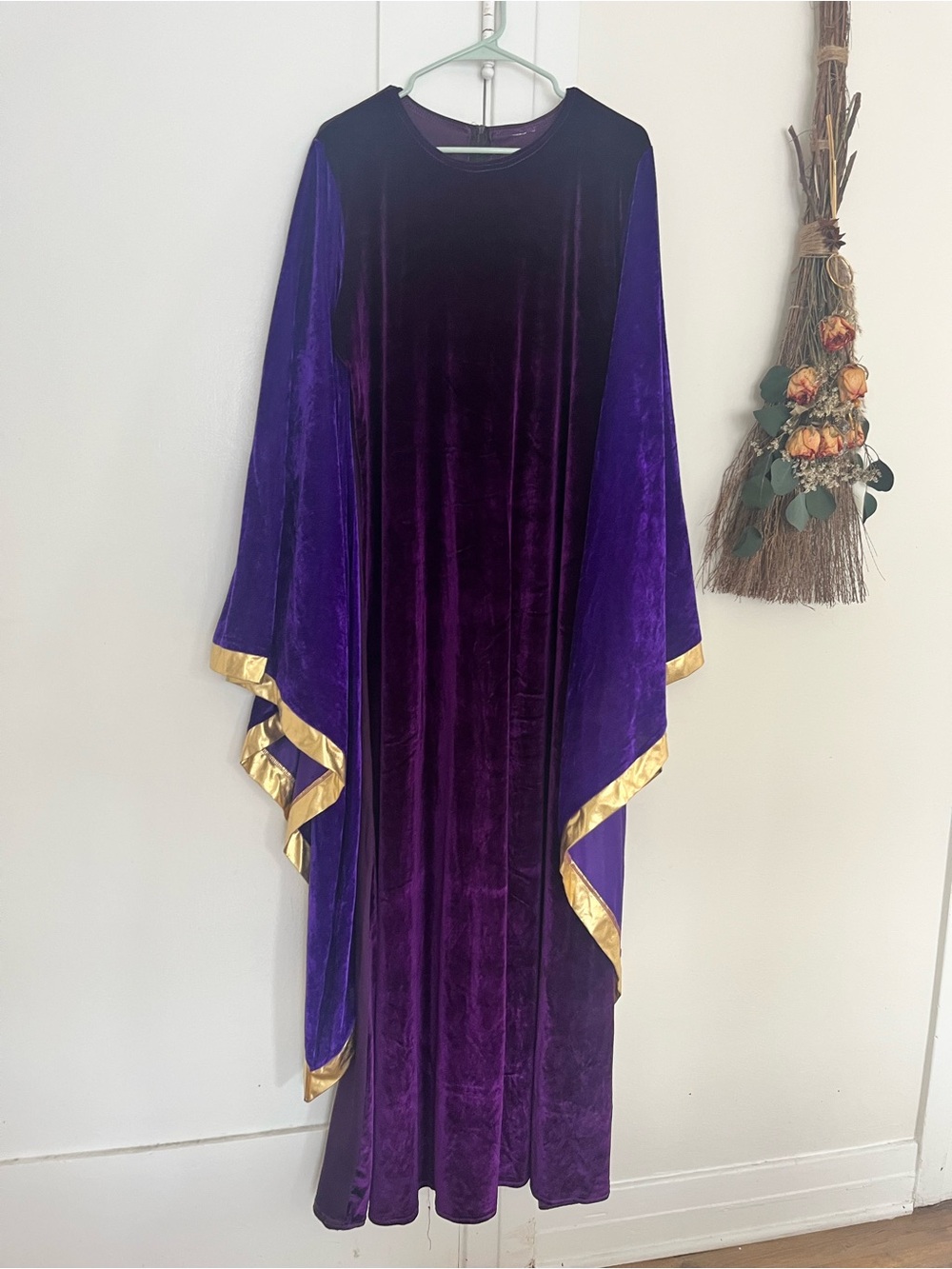 Disney Villains Evil Queen Adult Costume - Picture 7 of 13